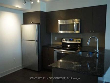 Yonge/Sheppard Beautiful 1Bdrm +Den As 2nd Bdrm Open Concept Kitchen