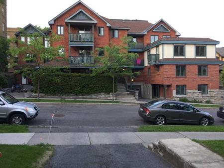 4 Bedroom 2 Bathroom - Sandy Hill