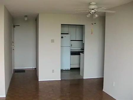 Condo for rent at 475 Laurier Avenue West with 2-bedroom for $1,890/month | 475 Laurier Avenue West, Ottawa