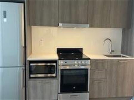 One Bedroom Vaughan Downtown Apartment for rent