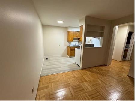 $2,100 / 1 BR w/ 1 Storage Locker