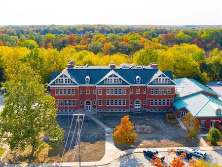 Luxury two bedroom suite at the historic Oxford Estates | 83 Rolph Street, Tillsonburg