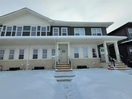 3 Bed Room and 2.5 Bath in the Main Floor of a Townhome in Carrington, Calgary | 717 Carrington Boulevard, Calgary