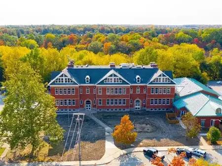 Luxury two bedroom suite at the historic Oxford Estates | 83 Rolph Street, Tillsonburg