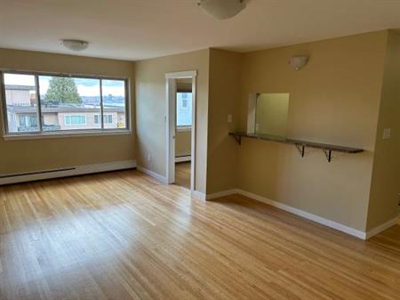 2 Bedroom in quiet building