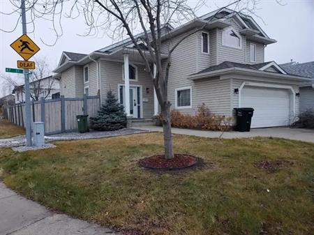 Pet Friendly, Spacious 5 Bedroom Single Family Home in Miller | 15204 47 Street Northwest, Edmonton