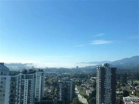 Executive Apartment with Stunning Views in North Vancouver