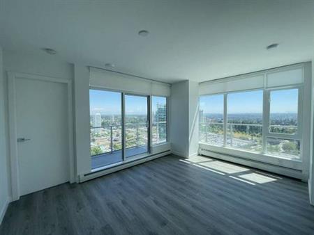 2bed/2bath Luxury Highrise at Surrey Central for rent