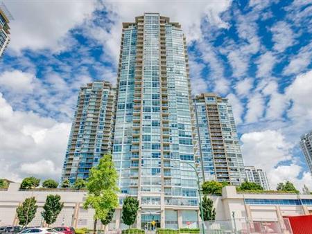 3Bdms, 2baths, 2parking stalls, Hi-Rise next to Coquitlam Centre