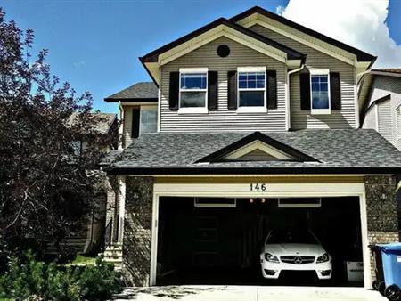 Big Cozy Family Mountain Home | 146 Cougarstone Close Southwest, Calgary