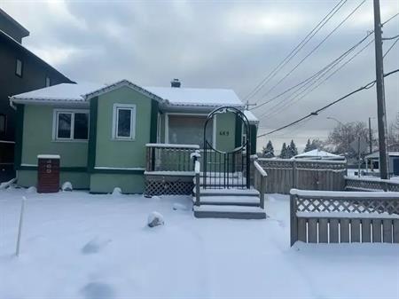 3-Bedroom, 2-Bathroom Mount Pleasant Home with Backyard & Garage | 469 22 Avenue Northwest, Calgary