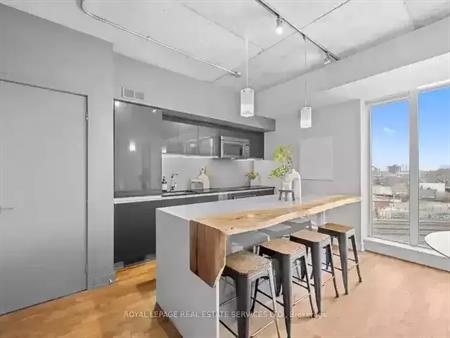 Spacious 2 Bed / 2 Bath Unit Steps In Queen West Village | 20 Minowan Miikan Lane, Toronto