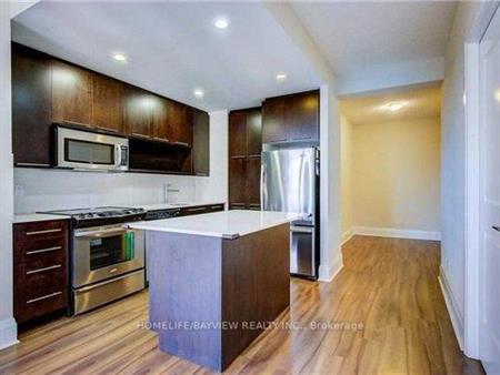 Yonge & Sheppard-Luxurious Bright 2Bdrm+Den 2Bath 1Parking 1Locker