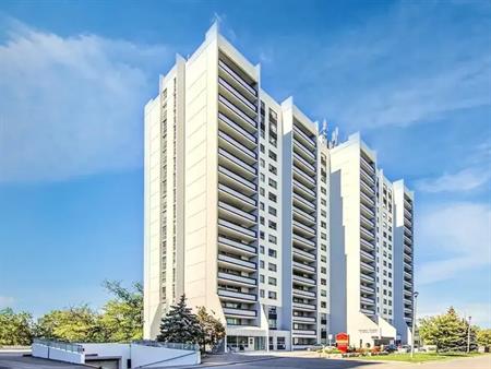 Crown Tower Apartments | 16 Towering Heights Blvd, St. Catharines