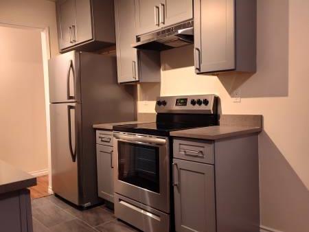 @@@ Fully Renovated 2-Bedroom Apartment in Guildford @@@