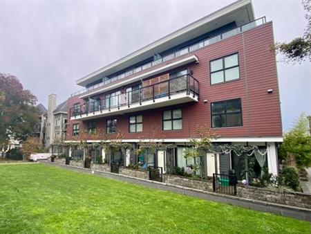 Gorgeous High End 2 Bed 2 Bath Apartment in New West