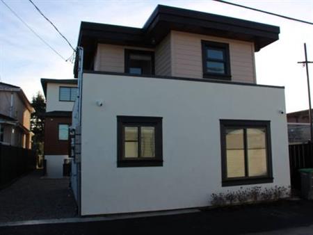 New laneway house in Renfrew heights!