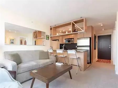 FULLY FURNISHED AND SPACIOUS (*540 SQF) 1 BEDROOM PLUS DEN! | 1010 Richards Street, Vancouver