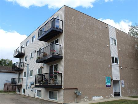 Leo Manor Apartments | 355 Avenue T South, Saskatoon