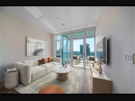 / 1br - 523ft2 - Stylish 1-Bedroom Luxury 17th- floor apartment