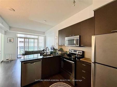 Yonge / Sheppard Luxurious 1Bdrm Open Concept Kitchen Near Park