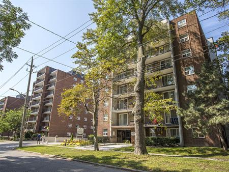 Bristol Place Apartments | 3150 Donnelly Street, Windsor