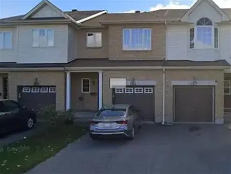 Beautiful Townhouse with a big backyard | Ottawa