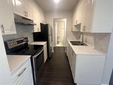 **ONE BEDROOM-LOUGHEED MALL**