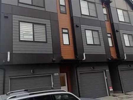 Beautiful 3 bedroom Townhouse | 106 - 550 Seton Circle Southeast, Calgary