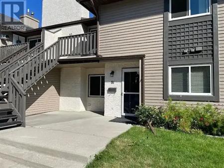 2 Bedroom 1.5 Bathroom - Cedarbrae | Calgary