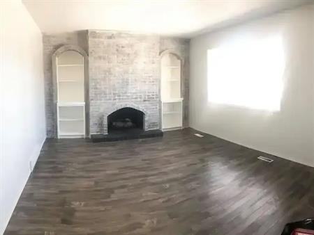 Renovated 3 Bedroom House - Private main floor | Calgary