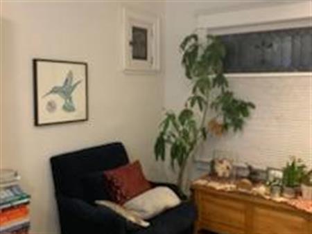 $2,350/1.5br - Renovated 1 Bedroom + Large Den (or 2nd Bedroom)