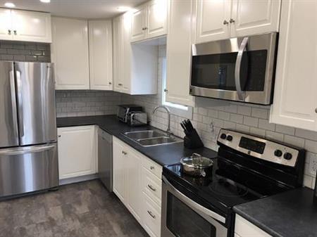 Affordable Luxury!  Student Room Next Door To NAIT. Utilities & Extras Included. | 11648 97 Street Northwest, Edmonton