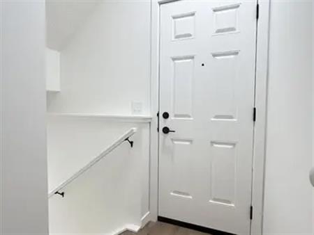 Cozy 1+Den Bedroom Basement - Brand New Fully Legal Suite | Calgary