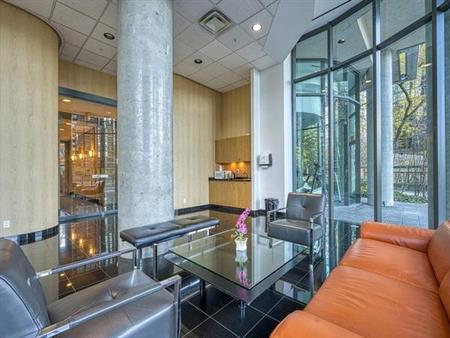 One bed One Bath Apartment - Coal Harbour