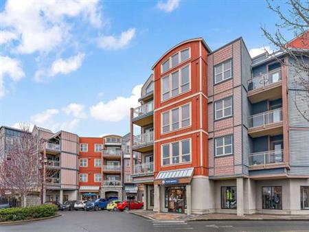 Super Langford Condo for rentals 2 bds+ 1Den +2baths