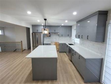 Fully Renovated 3 Bed/2 Bath Upper Level