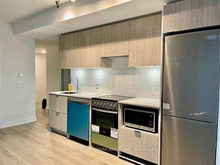 Bloor/Sherbourne-Bright Spacious 2Bed 2Bath 1Locker