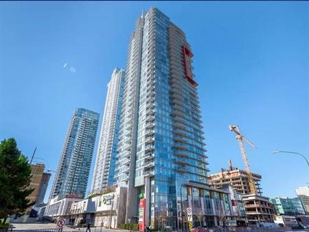 Stunning 2 Bed/2 Bath Corner Condo at Metrotown