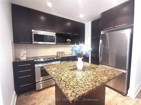 Yonge/Sheppard-Luxurious Bright 2Bdrm 2Bath 1Parking