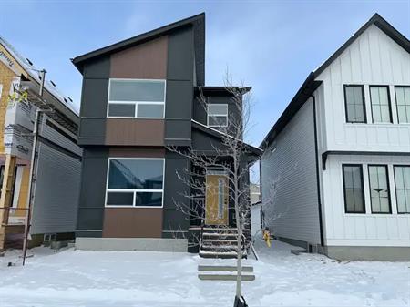 3-Bedroom Home: 2.5 Baths, Central Air, Large Deck, 3 Parking Spots in Backyard! | Calgary