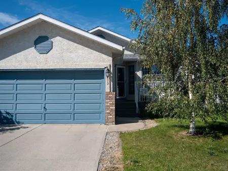 3 Bed House in Family Neighbourhood | Calgary