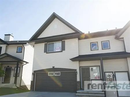 Beautiful and Spacious 3 bedroom townhouse in Rocky Ridge. | Calgary