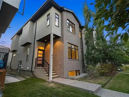 3+1 Bedroom Home in Beautiful Currie Barracks | Calgary