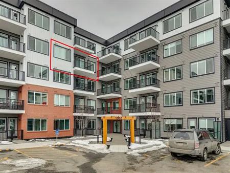 Brand NEW 2 Bedroom and Den Unit in Harlow in Wolf Willow! | Calgary