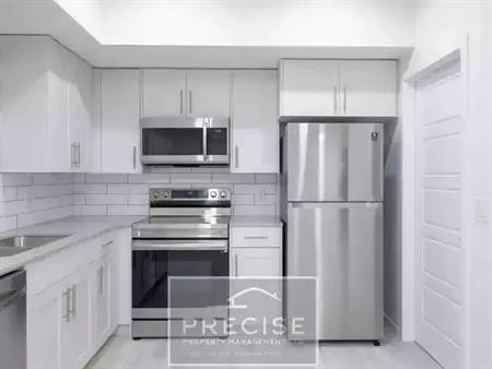GREAT SUITE IN ORCHARDS | 760 Orchards Boulevard Southwest, Edmonton