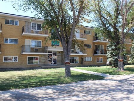 Ret 4100 | 4100 Retallack Street, Regina