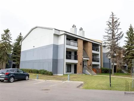 Hermitage Village Apartments | 1174 Hooke Road, Edmonton