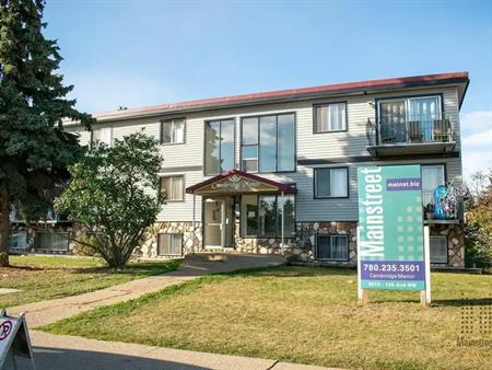 Cambridge Manor | 9010 144 Avenue NW, Edmonton