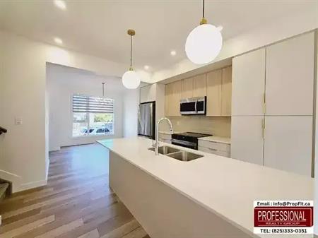 MODERN, STYLISH with GIGANTIC PANTRY | 15507 98 Avenue Northwest, Edmonton